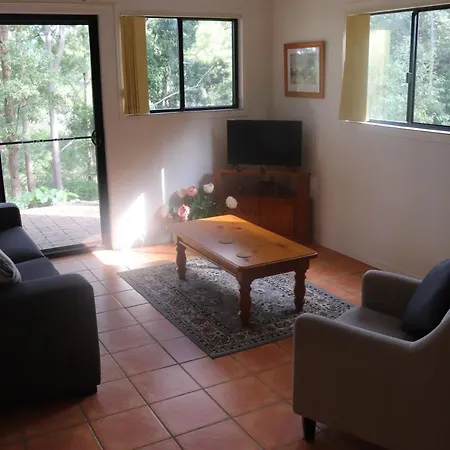 Lake View Chalet: Scenic Retreat Near Australia Zoo and Beaches Landsborough Exterior photo