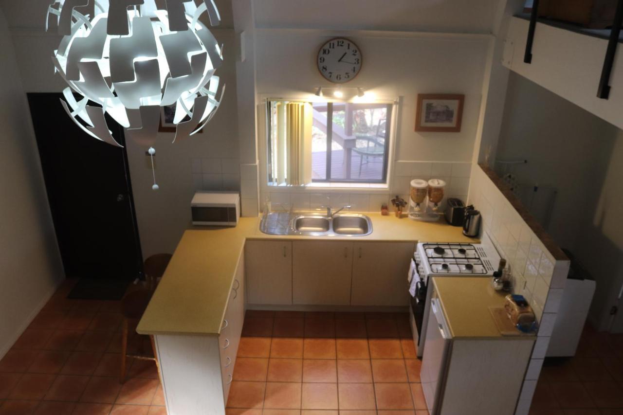 View Chalet: Scenic Retreat Near Australia Zoo And Beaches *