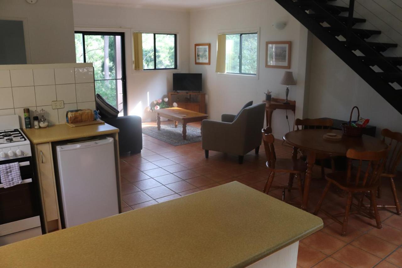 View Chalet: Scenic Retreat Near Australia Zoo And Beaches