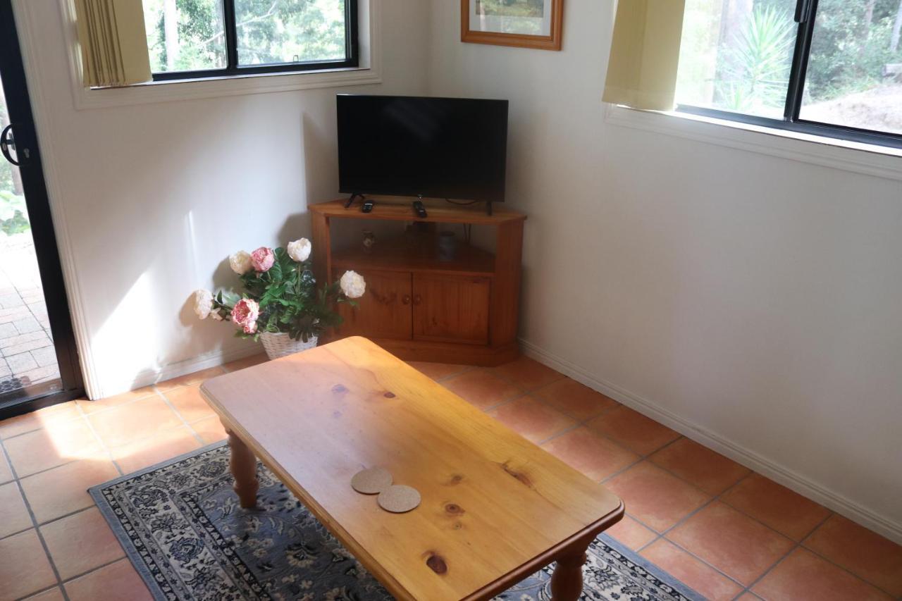 View Chalet: Scenic Retreat Near Australia Zoo And Beaches