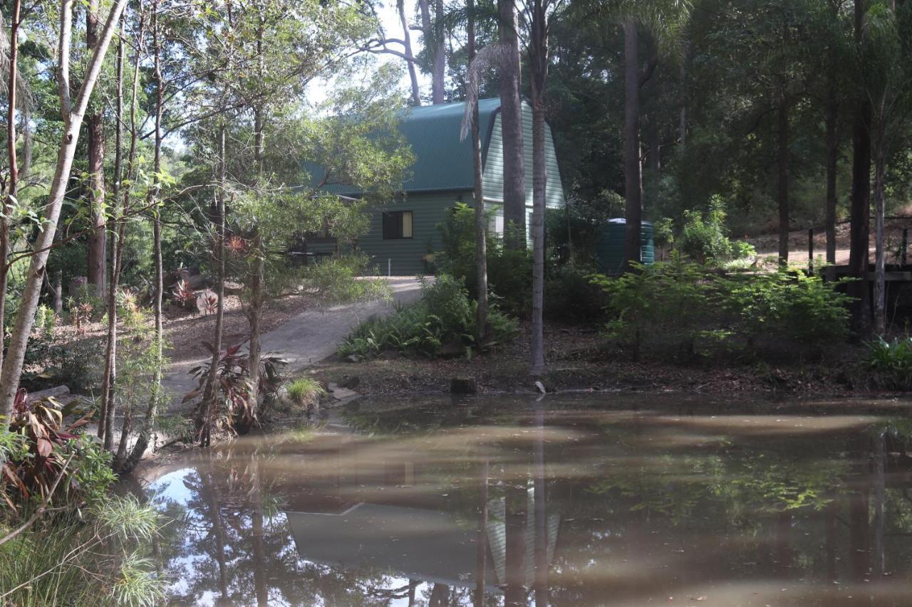 Chalet View Chalet: Scenic Retreat Near Australia Zoo And Beaches