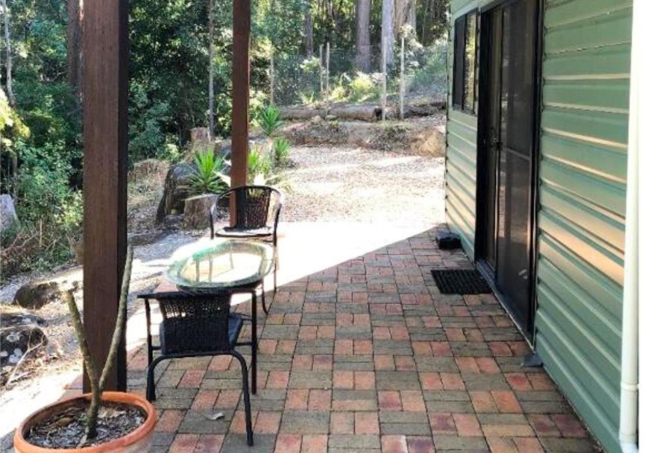 View Chalet: Scenic Retreat Near Australia Zoo And Beaches Chalet
